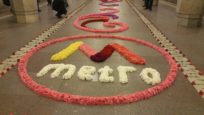 Le Métro de Bakou commémore la mémoire des martyrs du 20 Janvier - PHOTOS